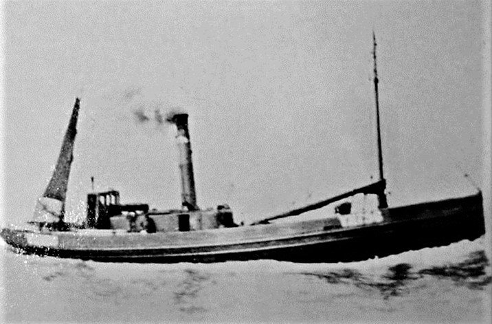 HM Floandi, the small ship on which Douglas Morris Harris served.